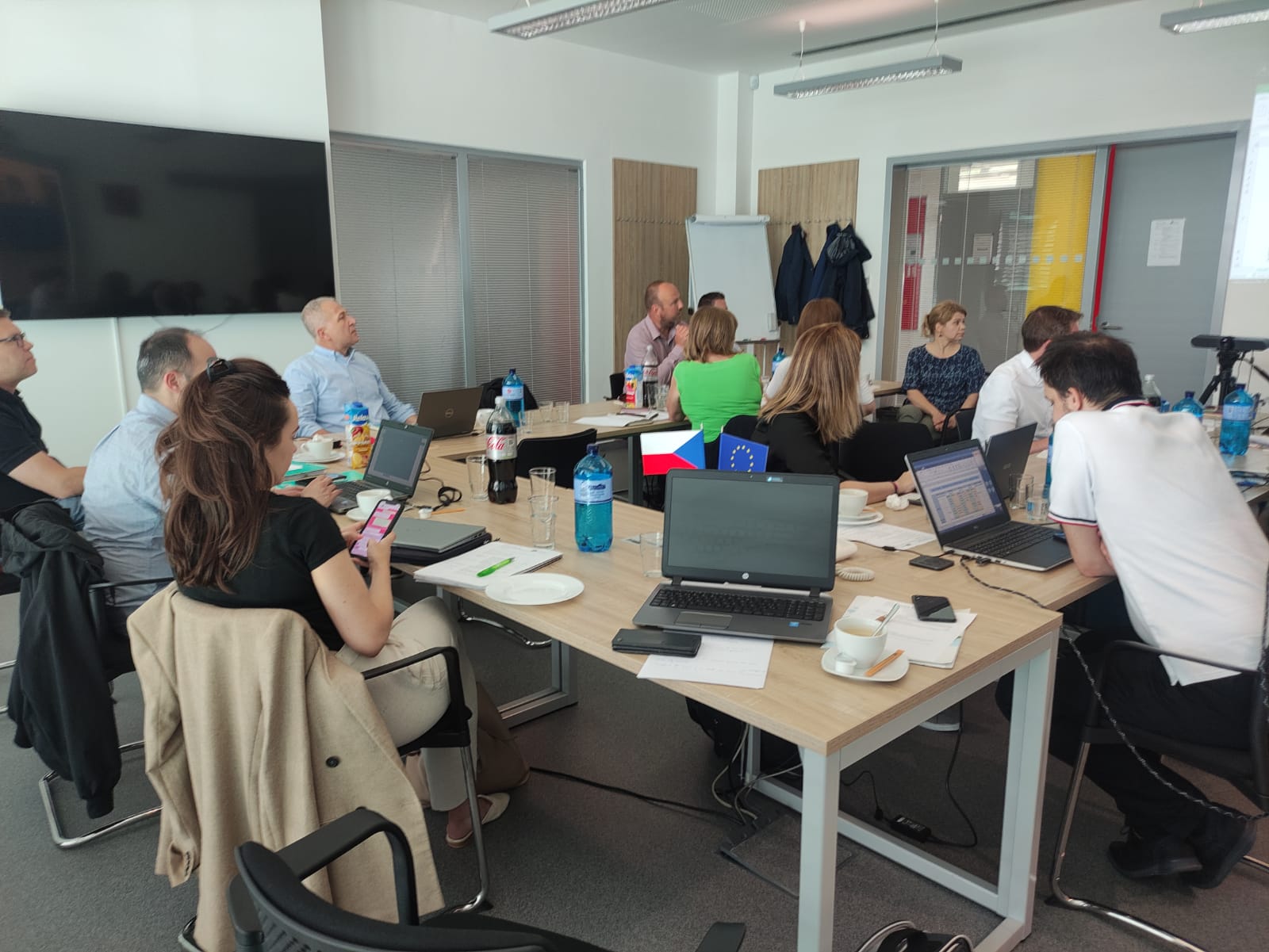 El DIHBU asiste a la reunión de monitoreo del proyecto EAGLE en la República Checa