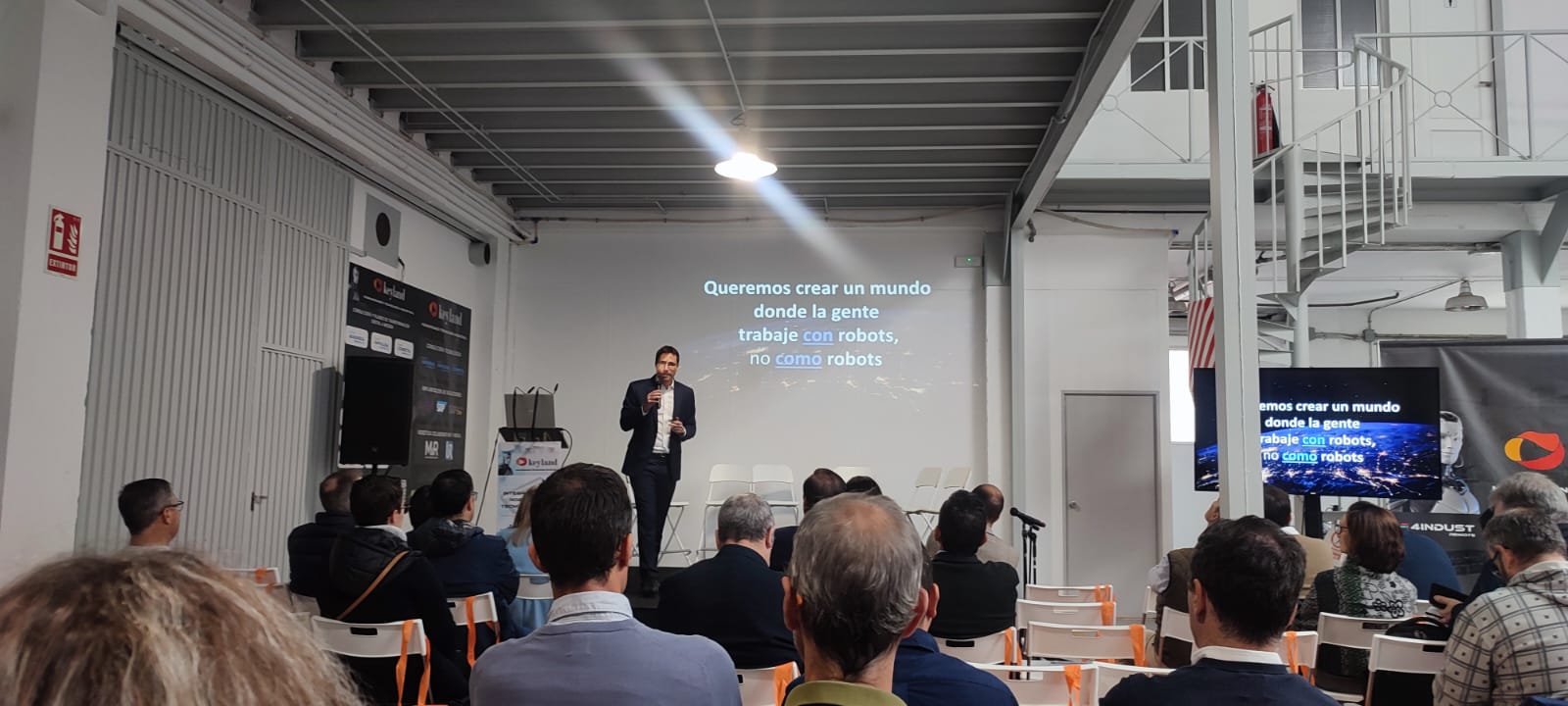 DIHBU acude a la jornada de Integración de Robótica y Tecnologías 4.0 de KEYLAND