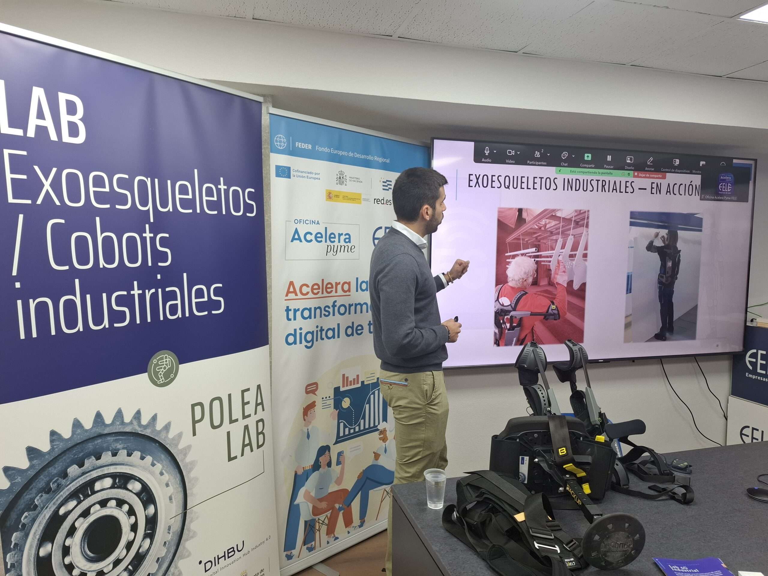 El proyecto PoleaLab realiza con éxito una sesión de demostración de exoesqueletos industriales en la Federación Leonesa de Empresarios