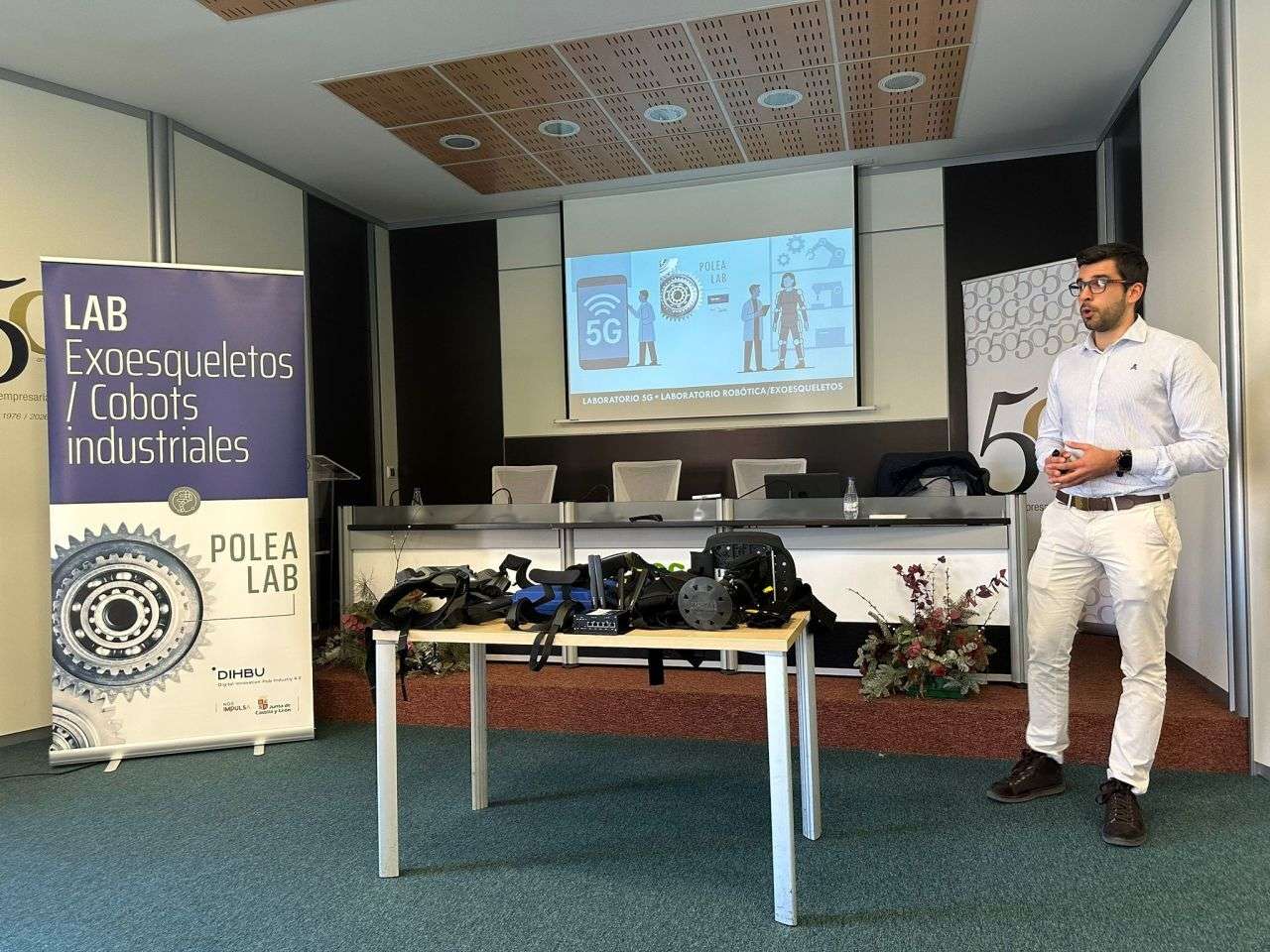 El proyecto POLEALab acerca al tejido empresarial de Segovia las claves de los exoesqueletos y el 5G industrial a través de la FES