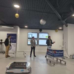 La robótica móvil protagoniza una jornada demostrativa en el showroom de POLEA Lab